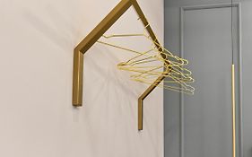 Design Studio I Center I Kingbed I New